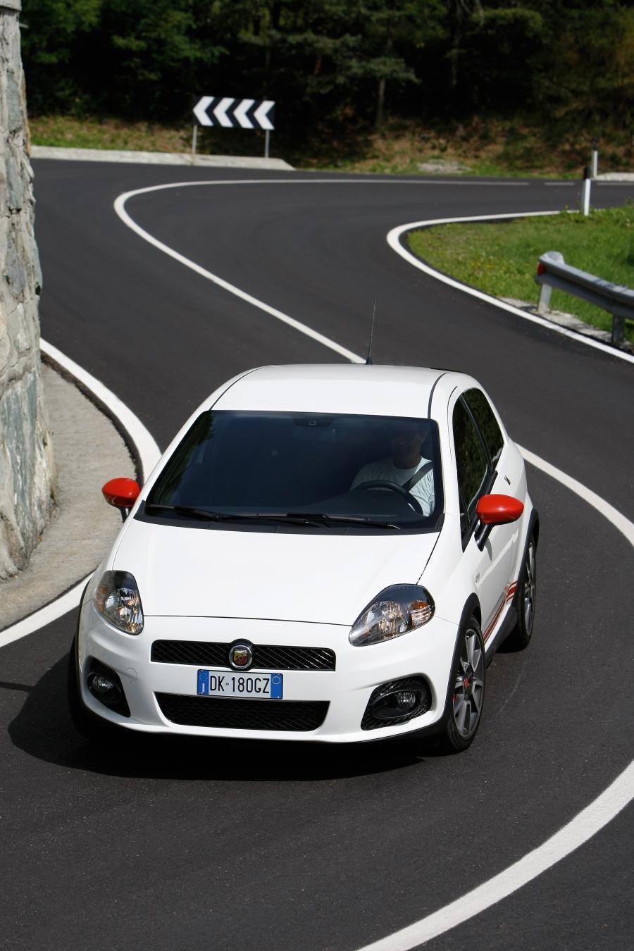  Abarth Grande Punto (199) 2007 года  (WW) (фото 11 из 46)
